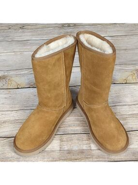 Koolaburra by ugg mid calf boots size 6 NWOT
